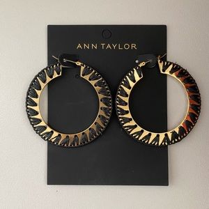 NWT Ann Taylor Gold Hoop Earrings, Large